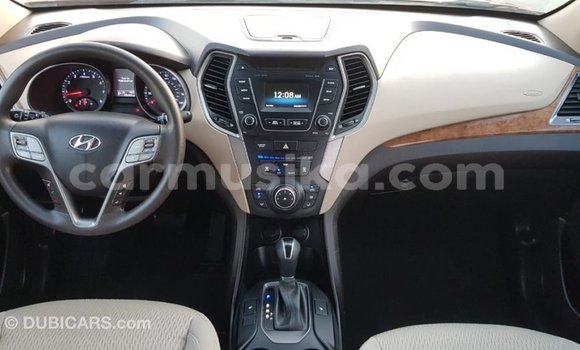 Tenga Imported Hyundai Santa Fe Zvimwe Mota in Import - Dubai in Harare Tenga Imported Hyundai Santa Fe Zvimwe Mota in Import - Dubai in Harare