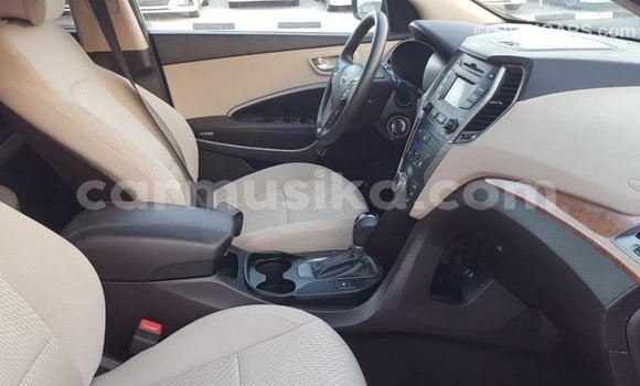 Tenga Imported Hyundai Santa Fe Zvimwe Mota in Import - Dubai in Harare Tenga Imported Hyundai Santa Fe Zvimwe Mota in Import - Dubai in Harare