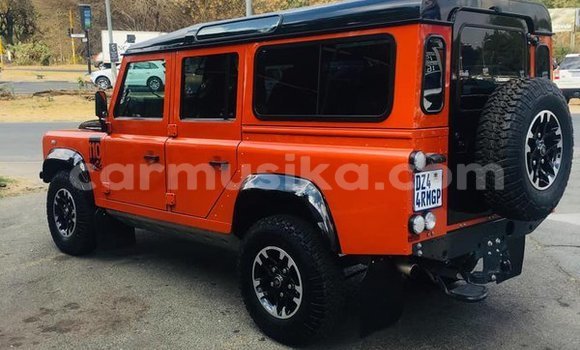 Tenga Tsaru Land Rover Defender Zvimwe Mota in Beitbridge in Matabeleland South Tenga Tsaru Land Rover Defender Zvimwe Mota in Beitbridge in Matabeleland South