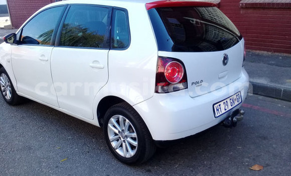 Acheter Occasion Voiture Volkswagen Polo Gris à Beitbridge, Matabeleland South Acheter Occasion Voiture Volkswagen Polo Gris à Beitbridge, Matabeleland South