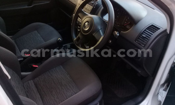 Acheter Occasion Voiture Volkswagen Polo Gris à Beitbridge, Matabeleland South Acheter Occasion Voiture Volkswagen Polo Gris à Beitbridge, Matabeleland South