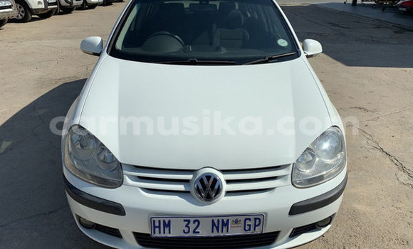 Acheter Occasion Voiture Volkswagen Golf Blanc à Beitbridge, Matabeleland South Acheter Occasion Voiture Volkswagen Golf Blanc à Beitbridge, Matabeleland South