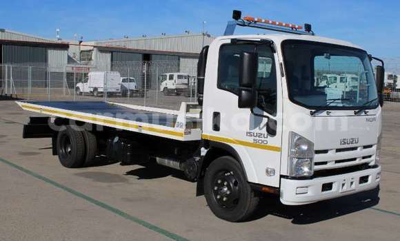 Nunua Ilio tumika Isuzu FTR 850 Nyeupe Lori ndani ya Beitbridge nchini Matabeleland Kusini