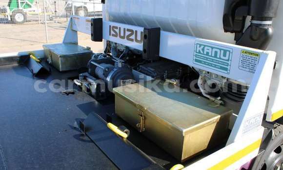 Buy Used Isuzu FTR 850 White Truck in Beitbridge in Matabeleland South Buy Used Isuzu FTR 850 White Truck in Beitbridge in Matabeleland South