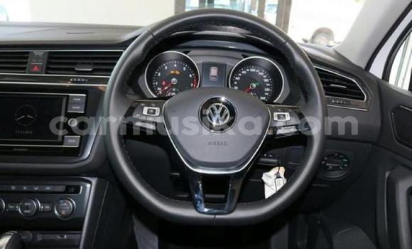Buy Used Volkswagen Tiguan White Car in Beitbridge in Matabeleland South Buy Used Volkswagen Tiguan White Car in Beitbridge in Matabeleland South
