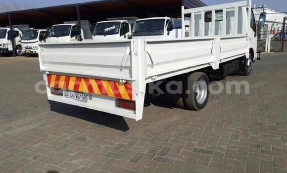 Buy Used Toyota Dyna White Truck in Beitbridge in Matabeleland South Buy Used Toyota Dyna White Truck in Beitbridge in Matabeleland South