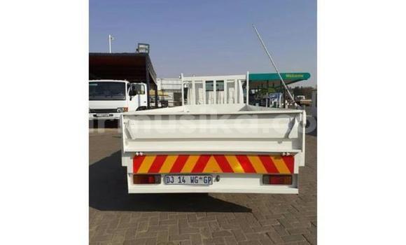 Buy Used Toyota Dyna White Truck in Beitbridge in Matabeleland South Buy Used Toyota Dyna White Truck in Beitbridge in Matabeleland South