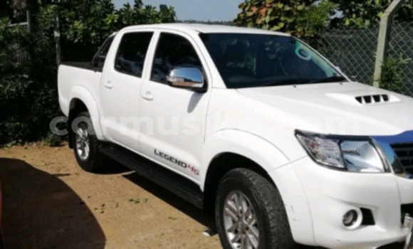 Acheter Occasion Voiture Toyota Hilux Blanc à Beitbridge, Matabeleland South Acheter Occasion Voiture Toyota Hilux Blanc à Beitbridge, Matabeleland South