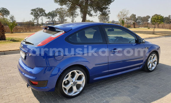 Acheter Occasion Voiture Ford Focus ST Bleu à Beitbridge, Matabeleland South Acheter Occasion Voiture Ford Focus ST Bleu à Beitbridge, Matabeleland South