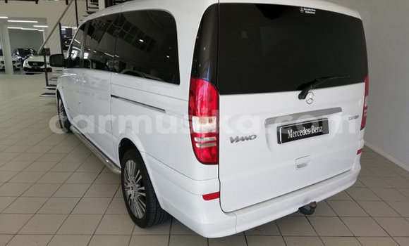 Tenga Tsaru Mercedes‒Benz Viano Chena Mota in Beitbridge in Matabeleland South Tenga Tsaru Mercedes‒Benz Viano Chena Mota in Beitbridge in Matabeleland South
