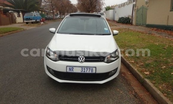 Nunua Ilio tumika Volkswagen Polo Nyeupe Gari ndani ya Beitbridge nchini Matabeleland Kusini Nunua Ilio tumika Volkswagen Polo Nyeupe Gari ndani ya Beitbridge nchini Matabeleland Kusini