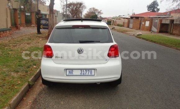 Nunua Ilio tumika Volkswagen Polo Nyeupe Gari ndani ya Beitbridge nchini Matabeleland Kusini Nunua Ilio tumika Volkswagen Polo Nyeupe Gari ndani ya Beitbridge nchini Matabeleland Kusini