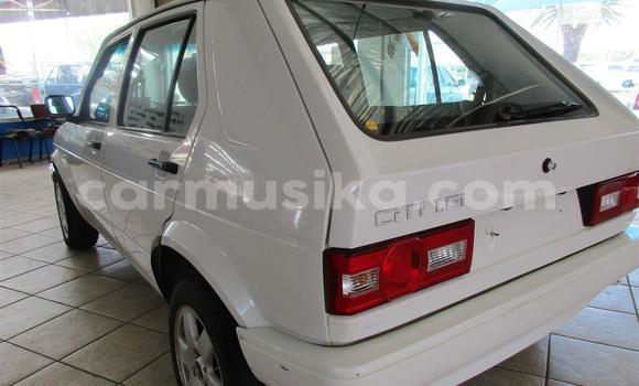 Acheter Occasion Voiture Volkswagen Golf Blanc à Beitbridge, Matabeleland South Acheter Occasion Voiture Volkswagen Golf Blanc à Beitbridge, Matabeleland South