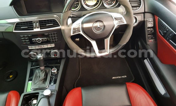 Tenga Tsaru Mercedes‒Benz C-klasse AMG Tsvuku Mota in Harare in Harare Tenga Tsaru Mercedes‒Benz C-klasse AMG Tsvuku Mota in Harare in Harare