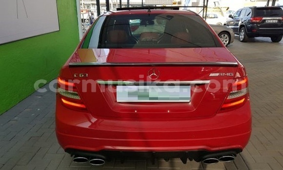 Tenga Tsaru Mercedes‒Benz C-klasse AMG Tsvuku Mota in Harare in Harare Tenga Tsaru Mercedes‒Benz C-klasse AMG Tsvuku Mota in Harare in Harare