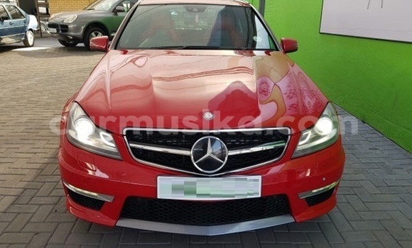 Tenga Tsaru Mercedes‒Benz C-klasse AMG Tsvuku Mota in Harare in Harare Tenga Tsaru Mercedes‒Benz C-klasse AMG Tsvuku Mota in Harare in Harare