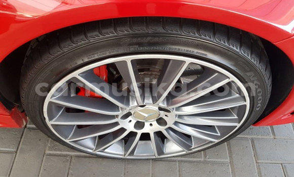 Tenga Tsaru Mercedes‒Benz C-klasse AMG Tsvuku Mota in Harare in Harare Tenga Tsaru Mercedes‒Benz C-klasse AMG Tsvuku Mota in Harare in Harare