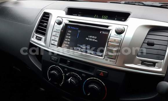 Tenga Tsaru Toyota Hilux Chena Mota in Harare in Harare Tenga Tsaru Toyota Hilux Chena Mota in Harare in Harare