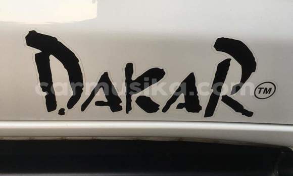 Buy Used Toyota Hilux White Car in Harare in Harare Buy Used Toyota Hilux White Car in Harare in Harare