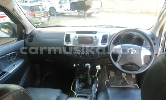 Tenga Tsaru Toyota Hilux Chena Mota in Beitbridge in Matabeleland South Tenga Tsaru Toyota Hilux Chena Mota in Beitbridge in Matabeleland South