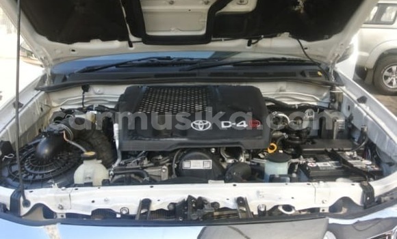 Tenga Tsaru Toyota Hilux Chena Mota in Beitbridge in Matabeleland South Tenga Tsaru Toyota Hilux Chena Mota in Beitbridge in Matabeleland South