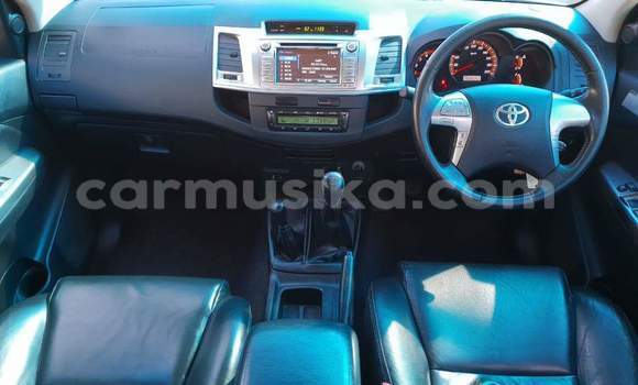 Tenga Tsaru Toyota Hilux Chena Mota in Beitbridge in Matabeleland South Tenga Tsaru Toyota Hilux Chena Mota in Beitbridge in Matabeleland South