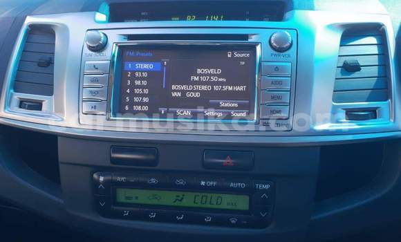 Tenga Tsaru Toyota Hilux Chena Mota in Beitbridge in Matabeleland South Tenga Tsaru Toyota Hilux Chena Mota in Beitbridge in Matabeleland South