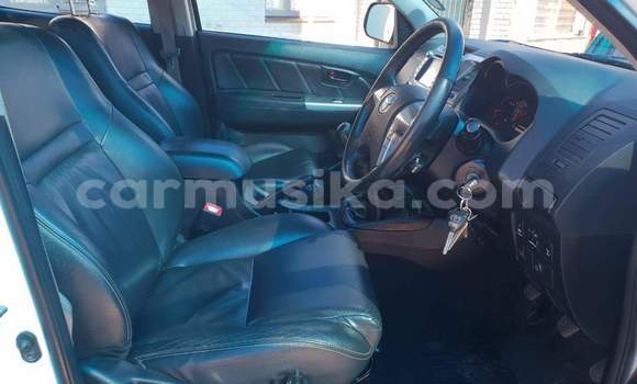 Tenga Tsaru Toyota Hilux Chena Mota in Beitbridge in Matabeleland South Tenga Tsaru Toyota Hilux Chena Mota in Beitbridge in Matabeleland South