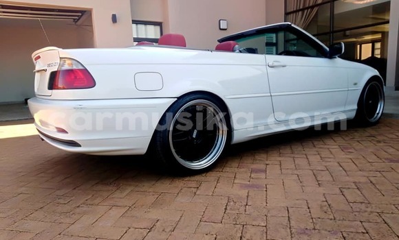 Tenga Tsaru BMW 3–Series Chena Mota in Harare in Harare Tenga Tsaru BMW 3–Series Chena Mota in Harare in Harare