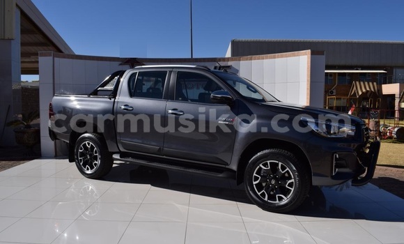 Tenga Tsaru Toyota Hilux Sirivha Mota in Beitbridge in Matabeleland South Tenga Tsaru Toyota Hilux Sirivha Mota in Beitbridge in Matabeleland South