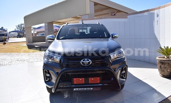 Tenga Tsaru Toyota Hilux Sirivha Mota in Beitbridge in Matabeleland South Tenga Tsaru Toyota Hilux Sirivha Mota in Beitbridge in Matabeleland South