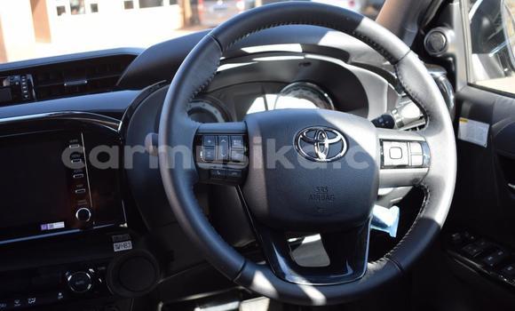 Tenga Tsaru Toyota Hilux Sirivha Mota in Beitbridge in Matabeleland South Tenga Tsaru Toyota Hilux Sirivha Mota in Beitbridge in Matabeleland South