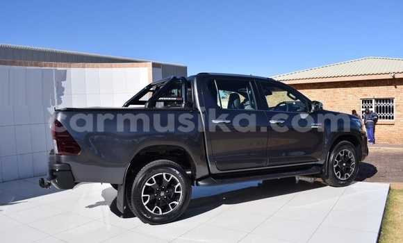 Tenga Tsaru Toyota Hilux Sirivha Mota in Beitbridge in Matabeleland South Tenga Tsaru Toyota Hilux Sirivha Mota in Beitbridge in Matabeleland South
