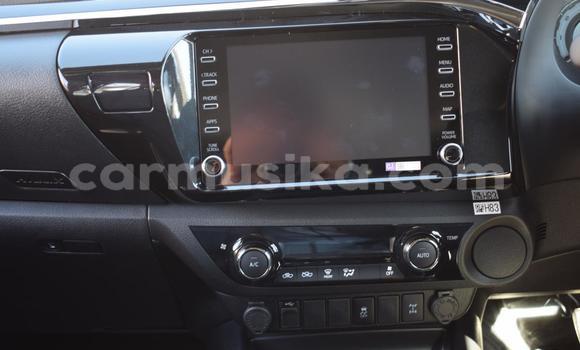 Tenga Tsaru Toyota Hilux Sirivha Mota in Beitbridge in Matabeleland South Tenga Tsaru Toyota Hilux Sirivha Mota in Beitbridge in Matabeleland South