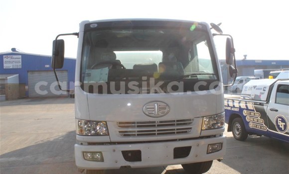 Buy Used Scania R420 White Truck in Harare in Harare Buy Used Scania R420 White Truck in Harare in Harare