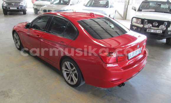 Nunua Ilio tumika BMW 3–Series Nyekundu Gari ndani ya Beitbridge nchini Matabeleland Kusini Nunua Ilio tumika BMW 3–Series Nyekundu Gari ndani ya Beitbridge nchini Matabeleland Kusini