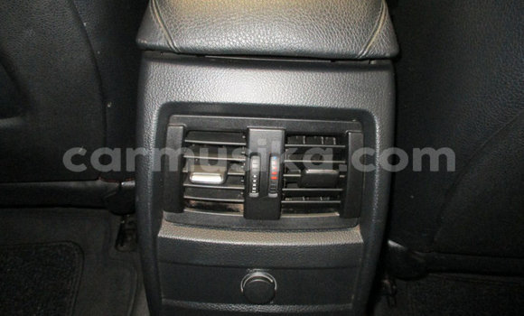 Nunua Ilio tumika BMW 3–Series Nyekundu Gari ndani ya Beitbridge nchini Matabeleland Kusini Nunua Ilio tumika BMW 3–Series Nyekundu Gari ndani ya Beitbridge nchini Matabeleland Kusini