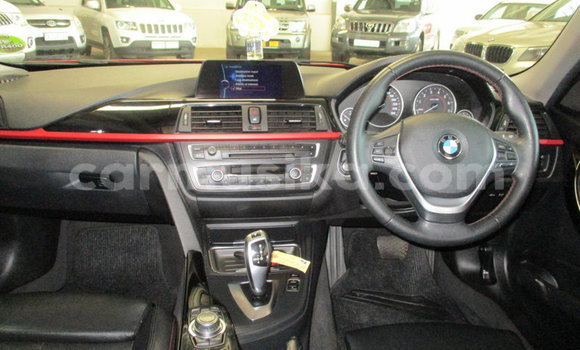 Nunua Ilio tumika BMW 3–Series Nyekundu Gari ndani ya Beitbridge nchini Matabeleland Kusini Nunua Ilio tumika BMW 3–Series Nyekundu Gari ndani ya Beitbridge nchini Matabeleland Kusini