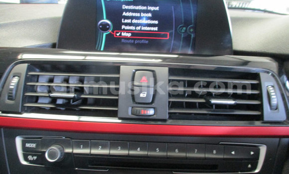 Nunua Ilio tumika BMW 3–Series Nyekundu Gari ndani ya Beitbridge nchini Matabeleland Kusini Nunua Ilio tumika BMW 3–Series Nyekundu Gari ndani ya Beitbridge nchini Matabeleland Kusini