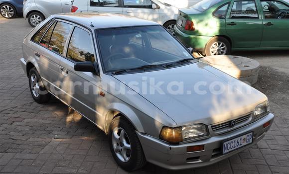 Acheter Occasion Voiture Mazda 323 Autre à Beitbridge, Matabeleland South Acheter Occasion Voiture Mazda 323 Autre à Beitbridge, Matabeleland South