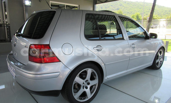 Buy Used Volkswagen Golf White Car in Beitbridge in Matabeleland South Buy Used Volkswagen Golf White Car in Beitbridge in Matabeleland South
