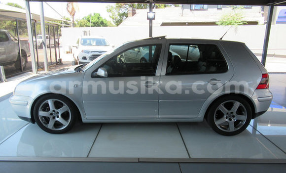 Buy Used Volkswagen Golf White Car in Beitbridge in Matabeleland South Buy Used Volkswagen Golf White Car in Beitbridge in Matabeleland South