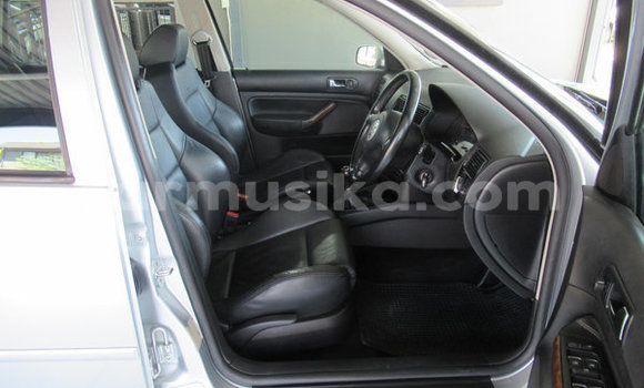 Buy Used Volkswagen Golf White Car in Beitbridge in Matabeleland South Buy Used Volkswagen Golf White Car in Beitbridge in Matabeleland South