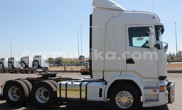 Buy Used Scania R420 White Truck in Beitbridge in Matabeleland South Buy Used Scania R420 White Truck in Beitbridge in Matabeleland South