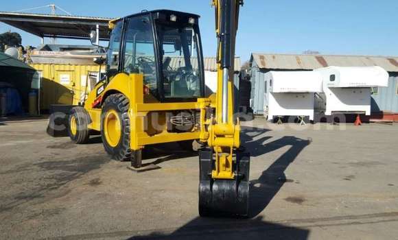 Acheter Occasion Utilitaire Caterpillar 120 Autre à Beitbridge, Matabeleland South Acheter Occasion Utilitaire Caterpillar 120 Autre à Beitbridge, Matabeleland South