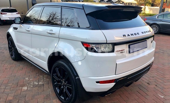 Tenga Tsaru Land Rover Range Rover Evoque Chena Mota in Beitbridge in Matabeleland South Tenga Tsaru Land Rover Range Rover Evoque Chena Mota in Beitbridge in Matabeleland South