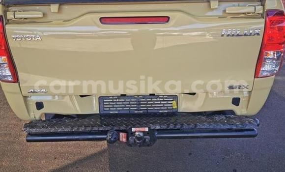 Tenga Tsaru Toyota Hilux Zvimwe Mota in Beitbridge in Matabeleland South Tenga Tsaru Toyota Hilux Zvimwe Mota in Beitbridge in Matabeleland South