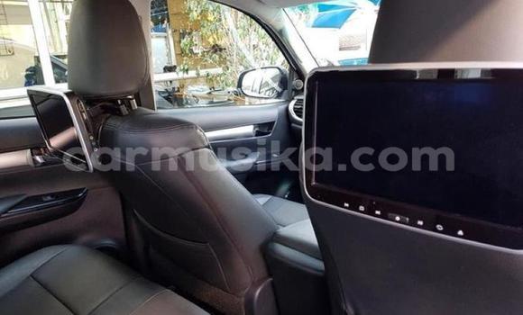 Acheter Occasion Voiture Toyota Hilux Blanc à Beitbridge, Matabeleland South Acheter Occasion Voiture Toyota Hilux Blanc à Beitbridge, Matabeleland South