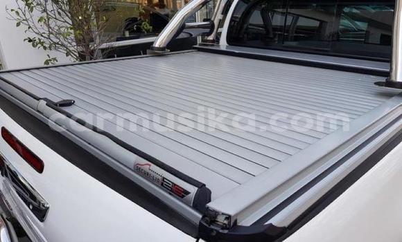 Acheter Occasion Voiture Toyota Hilux Blanc à Beitbridge, Matabeleland South Acheter Occasion Voiture Toyota Hilux Blanc à Beitbridge, Matabeleland South