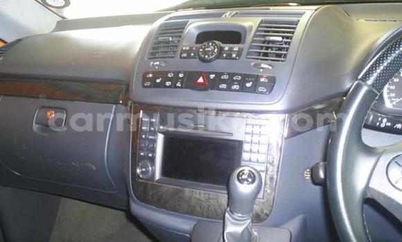 Tenga Tsaru Mercedes‒Benz Viano Nhema Mota in Beitbridge in Matabeleland South Tenga Tsaru Mercedes‒Benz Viano Nhema Mota in Beitbridge in Matabeleland South